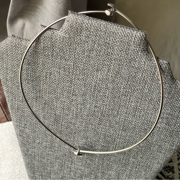 JOAN RIVERS | Sparkling Clear Crystal Pendant Silver Tone Statement 15" Choker - Picture 8 of 11